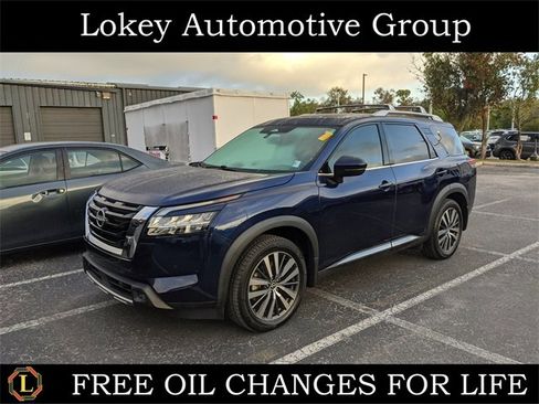 Certified 2022 Nissan Pathfinder Platinum w/ Cargo Package image 1