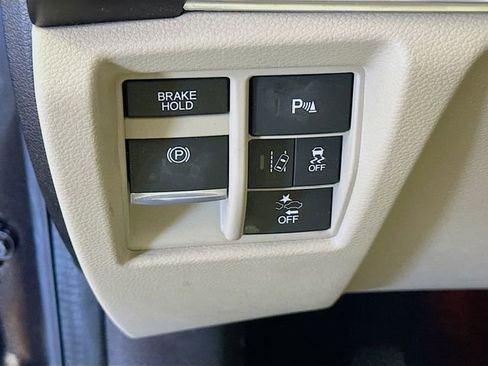 Used 2020 Acura MDX FWD w/ Technology Package image 11