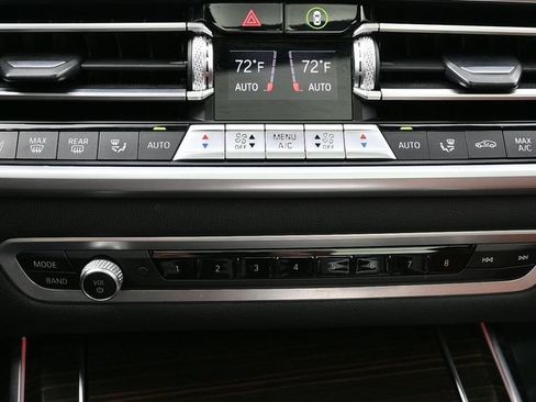 Used 2021 BMW X7 M50i w/ Dynamic Handling Package AWD/4WD image 19