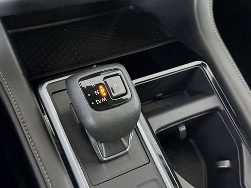 Used 2025 Nissan Pathfinder SV image 23