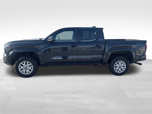 Used 2024 Toyota Tacoma SR5 image 2