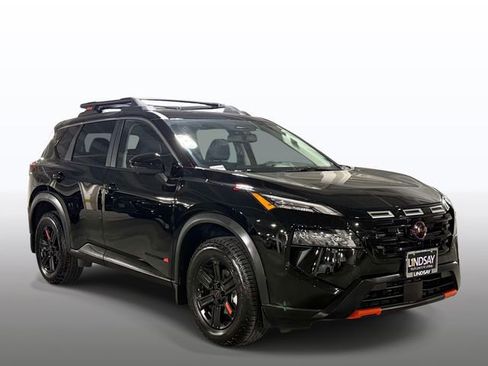 Used 2025 Nissan Rogue SV w/ Rock Creek Premium Package AWD/4WD image 9