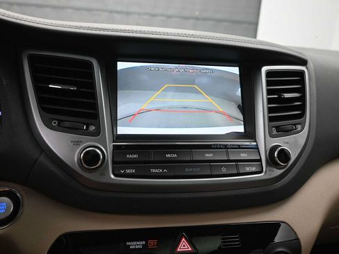 Used 2018 Hyundai Tucson Limited w/ Ultimate Package 02 FWD image 14