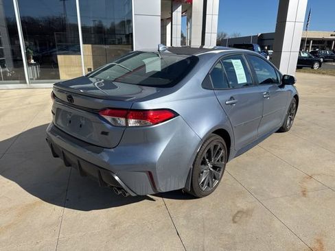 Used 2024 Toyota Corolla SE w/ SE Premium Package image 7