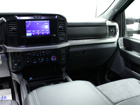 New 2026 Ford F250 XLT image 19