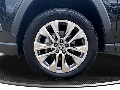Used 2025 Toyota RAV4 XLE Premium w/ Weather Package AWD/4WD image 32