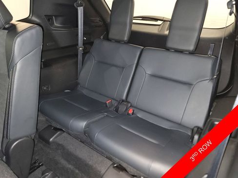 Used 2024 Mitsubishi Outlander SE image 7