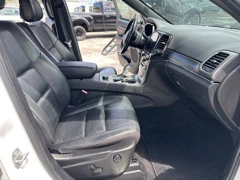 Used 2021 Jeep Grand Cherokee Limited AWD/4WD image 12