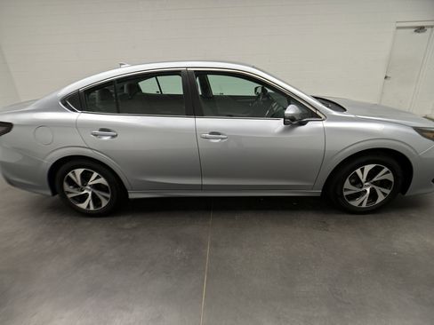 Used 2022 Subaru Legacy Premium AWD/4WD image 9