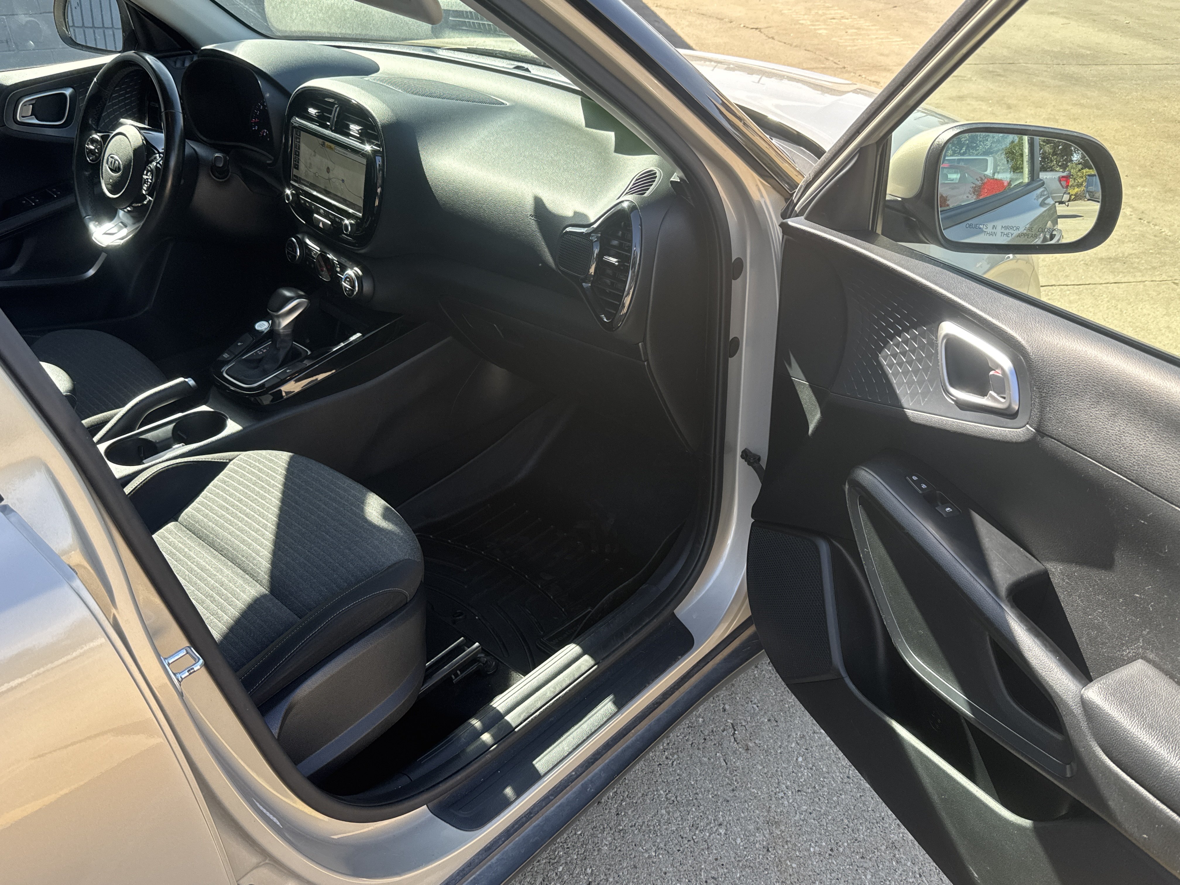 Used 2020 Kia Soul EX FWD image 6
