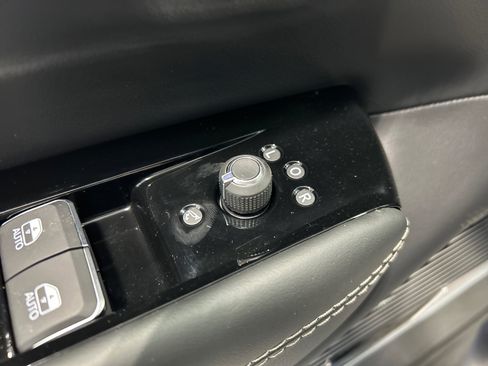 New 2026 Jeep Grand Wagoneer Summit w/ Rear Seat Video Group I AWD/4WD image 30