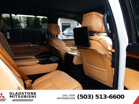 Used 2022 Jeep Grand Wagoneer Series III w/ Rear Seat Video Group 1 AWD/4WD image 28