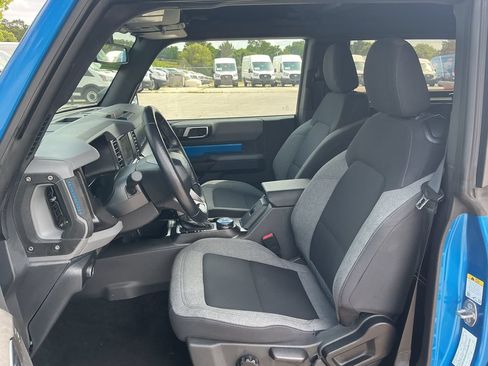 Used 2022 Ford Bronco Big Bend w/ Sasquatch Package AWD/4WD image 17