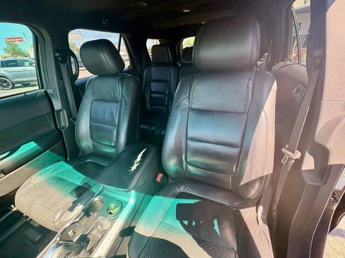 Used 2015 Ford Explorer XLT w/ Equipment Group 202A FWD image 11