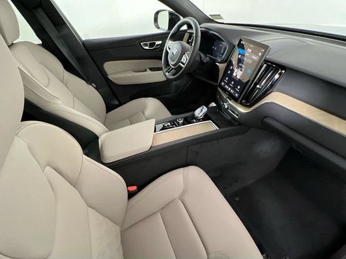 Used 2026 Volvo XC60 B5 Core AWD/4WD image 25