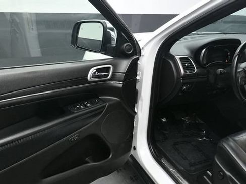 Used 2021 Jeep Grand Cherokee Limited AWD/4WD image 17