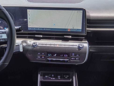 Used 2024 Hyundai Kona SEL FWD image 12