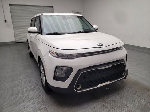 Used 2021 Kia Soul S FWD image 14