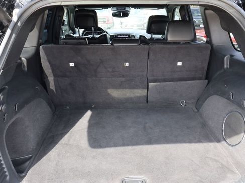 Used 2020 Jeep Grand Cherokee Altitude RWD image 13