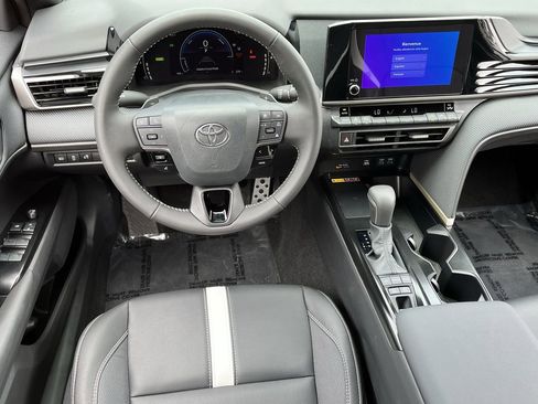 Used 2026 Toyota Camry SE w/ Convenience Package FWD image 10