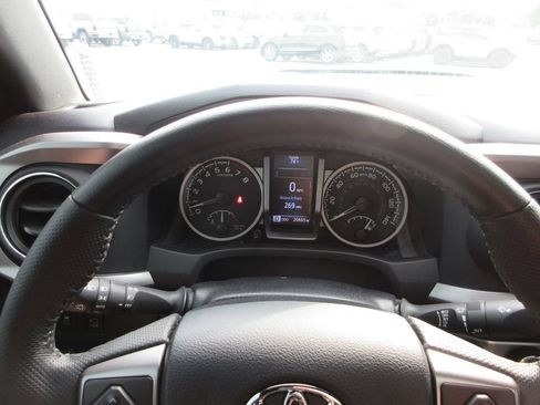 Used 2023 Toyota Tacoma Limited w/ Nightshade Package AWD/4WD image 32