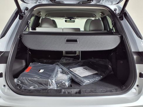 New 2025 Mitsubishi Outlander SE image 13