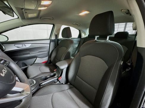 Used 2023 Kia Forte LXS w/ LXS Technology Package FWD image 19