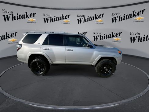 Used 2018 Toyota 4Runner SR5 RWD image 9