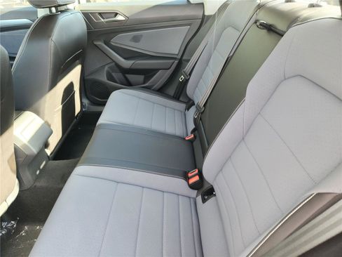 New 2025 Volkswagen Jetta SE image 12