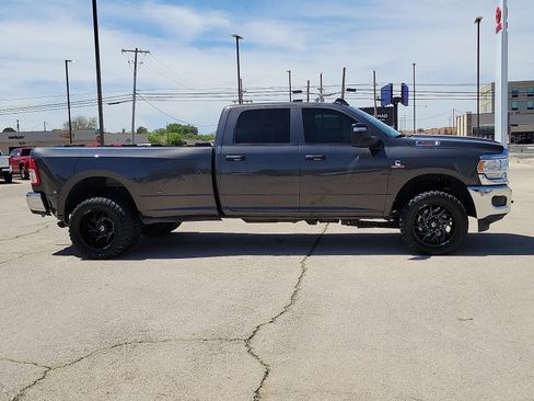 Used 2024 RAM 3500 Tradesman w/ Chrome Appearance Group AWD/4WD image 5