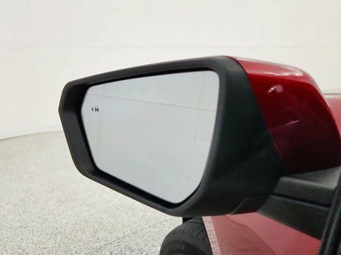 Used 2018 Chevrolet Equinox LT FWD image 14