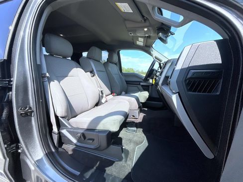 Used 2019 Ford F150 XLT w/ Equipment Group 302A Luxury AWD/4WD image 17