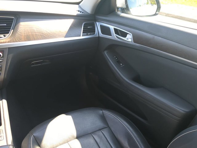 Used 2017 Genesis G80 3.8 w/ Option Group 03 AWD/4WD image 15