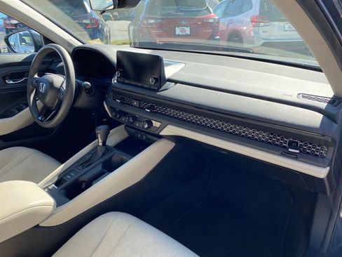 Used 2024 Honda Accord EX image 34