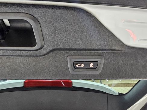 Used 2014 BMW X5 xDrive50i image 14