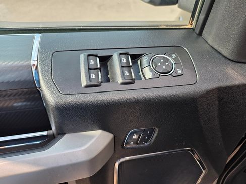 Used 2018 Ford F150 Lariat w/ Equipment Group 502A Luxury AWD/4WD image 24