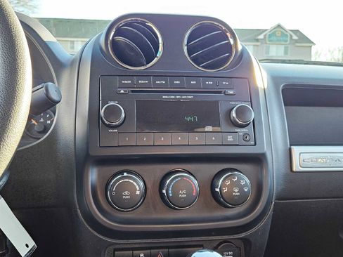 Used 2015 Jeep Compass Sport w/ Power Value Group image 30