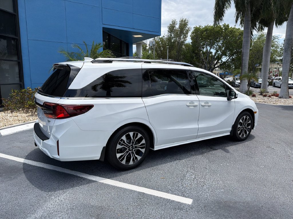 New 2026 Honda Odyssey Elite image 8