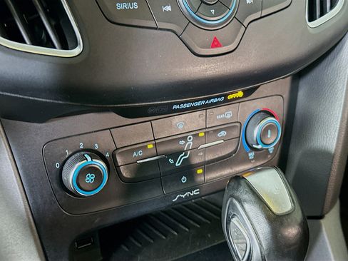 Used 2016 Ford Focus SE w/ Equipment Group 201A image 22