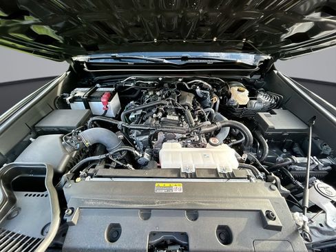 Used 2026 Toyota Tacoma SR5 RWD image 33