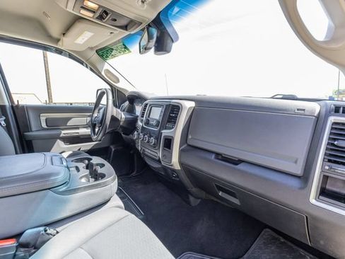 Used 2018 RAM 1500 Outdoorsman AWD/4WD image 19