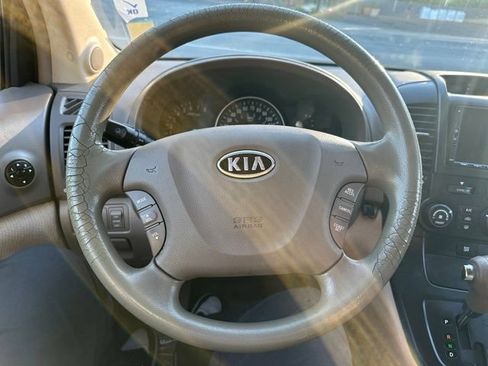 Used 2006 Kia Sedona LX FWD image 15