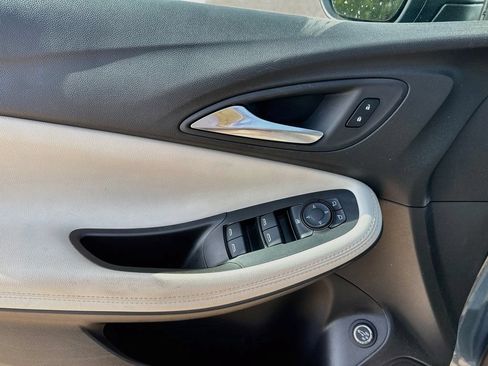 Used 2024 Buick Encore GX Preferred w/ Comfort Package FWD image 9