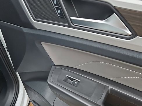 Used 2022 Volkswagen Atlas SE image 12