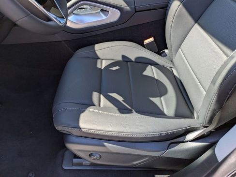 Used 2026 Mercedes-Benz GLS 450 4MATIC image 4