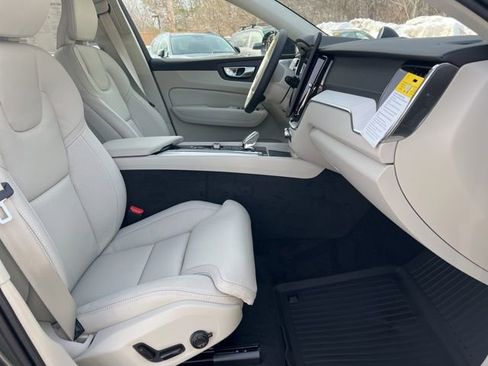 New 2026 Volvo XC60 B5 Ultra w/ Climate Package image 15