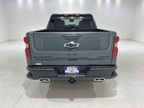 New 2026 Chevrolet Silverado 1500 Custom Trail Boss w/ LPO, Dark Essentials Package image 4