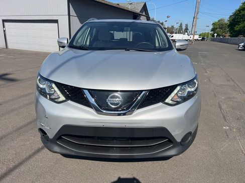 Used 2019 Nissan Rogue Sport SV FWD image 3