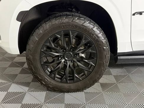 Used 2021 GMC Yukon AT4 w/ AT4 Premium Package AWD/4WD image 12