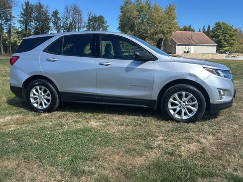 Used 2019 Chevrolet Equinox LS AWD/4WD image 4
